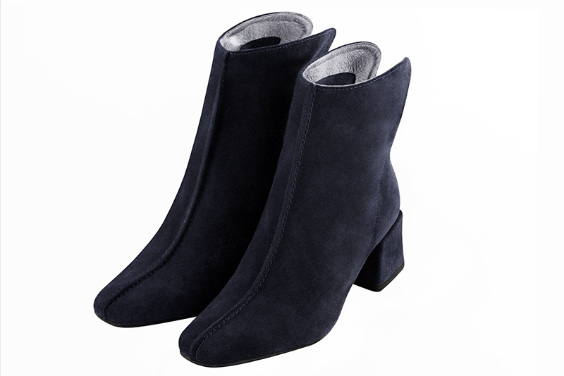 Navy blue women's ankle boots with a zip at the back. Square toe. Medium block heels. Front view - Florence KOOIJMAN
